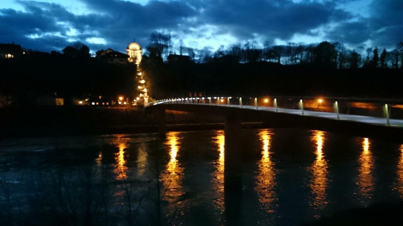 Ferienwohnung An Der Idyllischen Salzachschleife Naehe Salzburg Лауфен Экстерьер фото