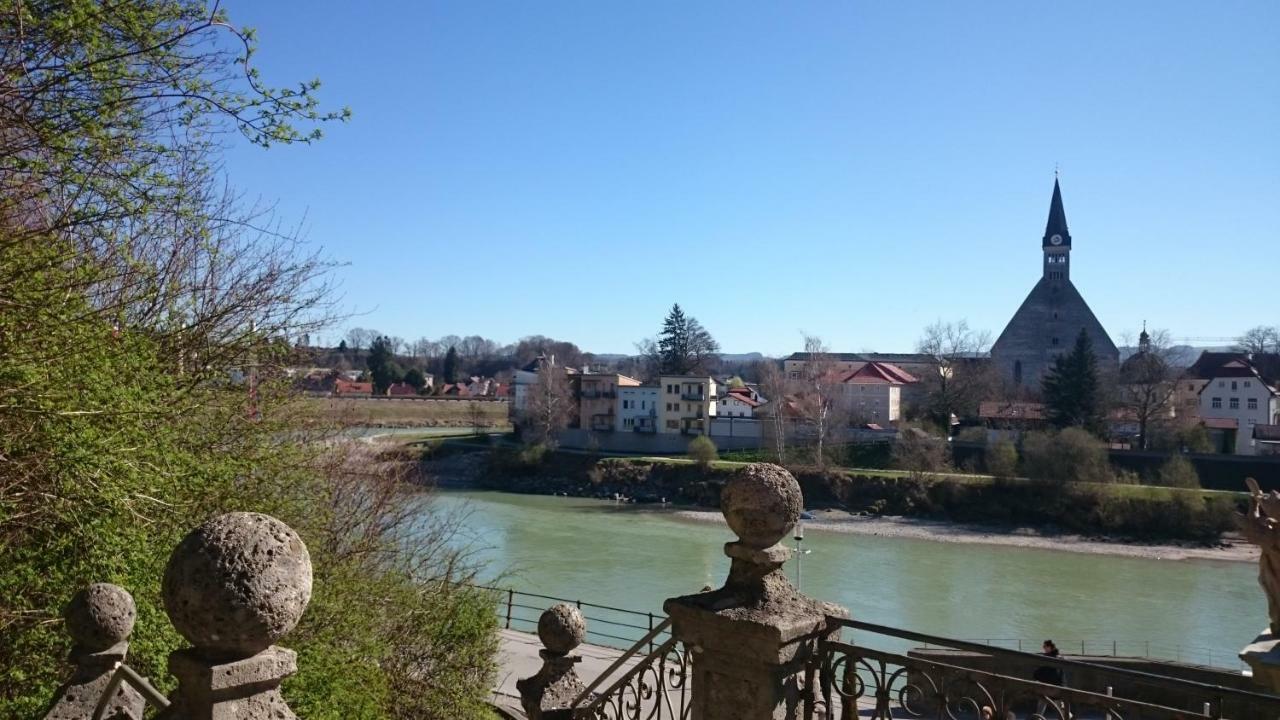 Ferienwohnung An Der Idyllischen Salzachschleife Naehe Salzburg Лауфен Экстерьер фото
