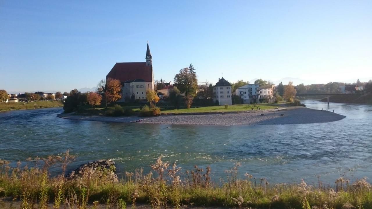 Ferienwohnung An Der Idyllischen Salzachschleife Naehe Salzburg Лауфен Экстерьер фото
